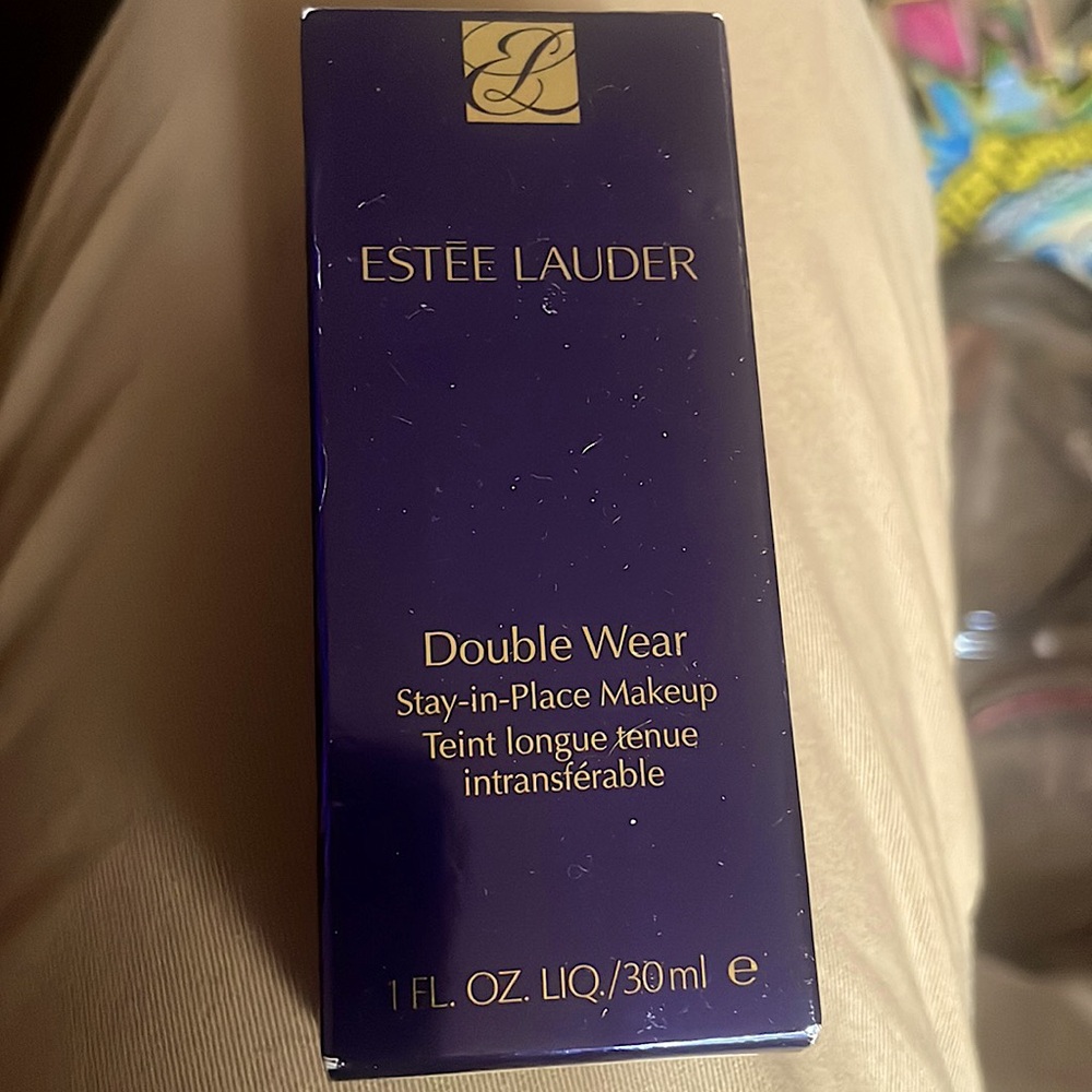 Ester Lauder Double Wear Foundation 3C2 Pebble
